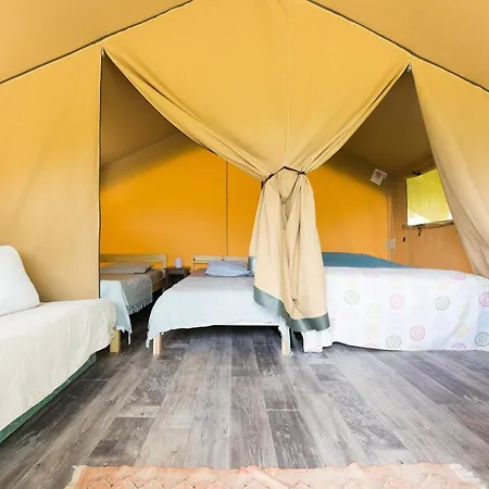 Terre D'horizon Auvergne Отель